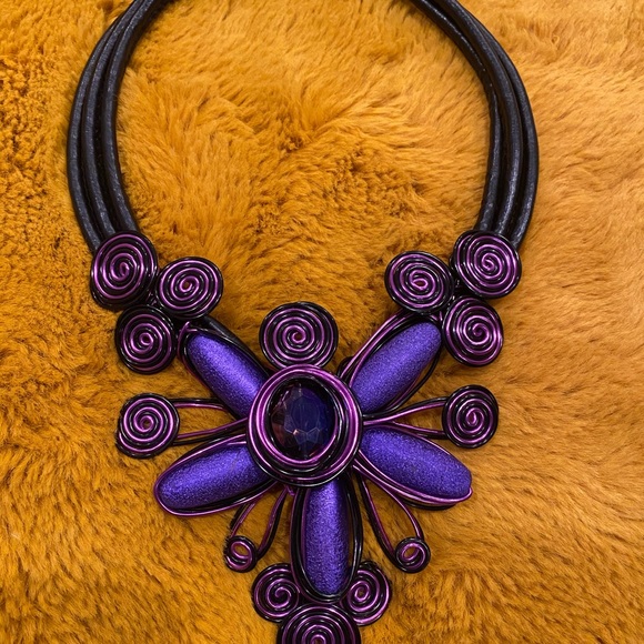 COPY - Purple Necklace new never worn 15in round - Picture 5 of 11